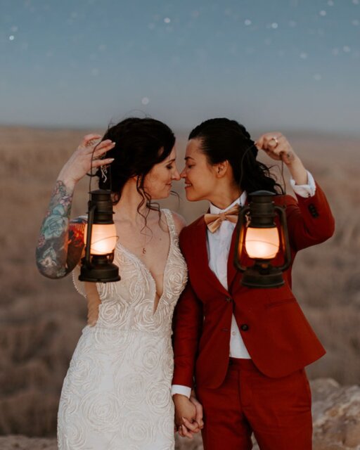 There's a line Kayla and Tiffany come back to a lot - we know how this ends. It doesn't mean certainty about the details. It means certainty about each other, which it turns out is the only kind that actually matters when you're trying to build a life 💫

They eloped in the Anza-Borrego desert last November. Two proposals, vows they wrote themselves, a best friend who flew in from Florida, and an officiant who asked them to pause before they began - just to take it in.

The night before, they found a record player in the Airbnb with a Chris Stapleton record on it. One of their songs. They slow danced in the living room and called it a night.

This eloepemnt is up over on the blog for you 👆

Captured by @desertbornstudios