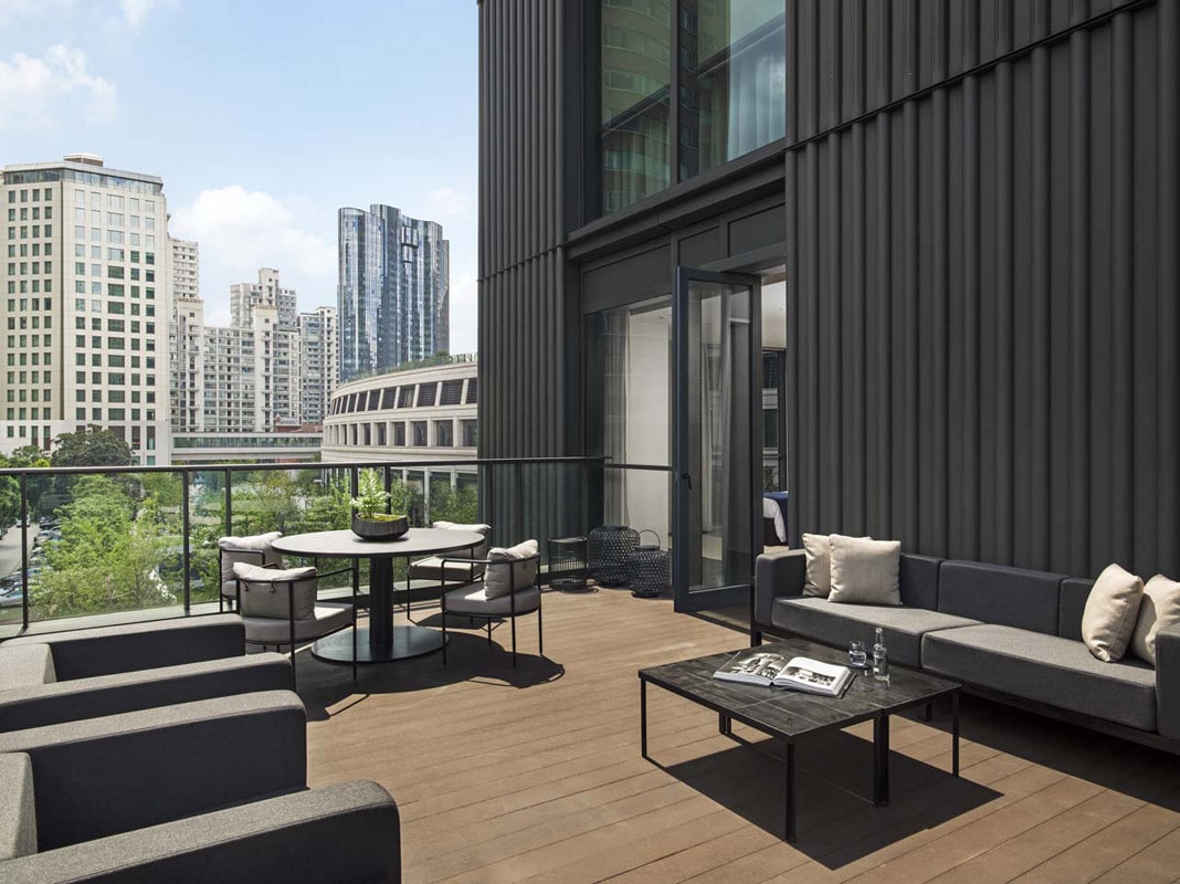 The Middle House Shanghai, China same-sex wedding honeymoon and accommodation Dancing With Them (4)