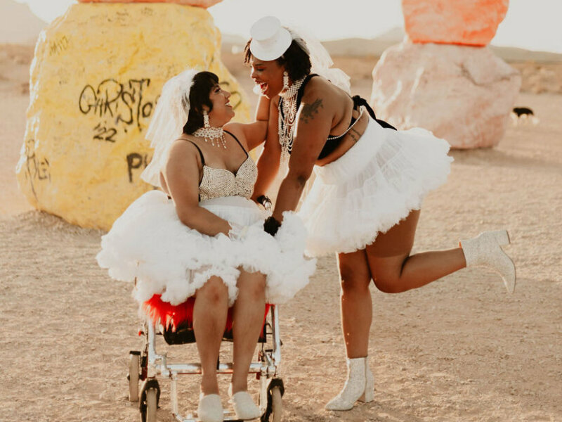 Queer non-binary black couple eloping in Las Vegas with photographer Hannah Datwyler (2)
