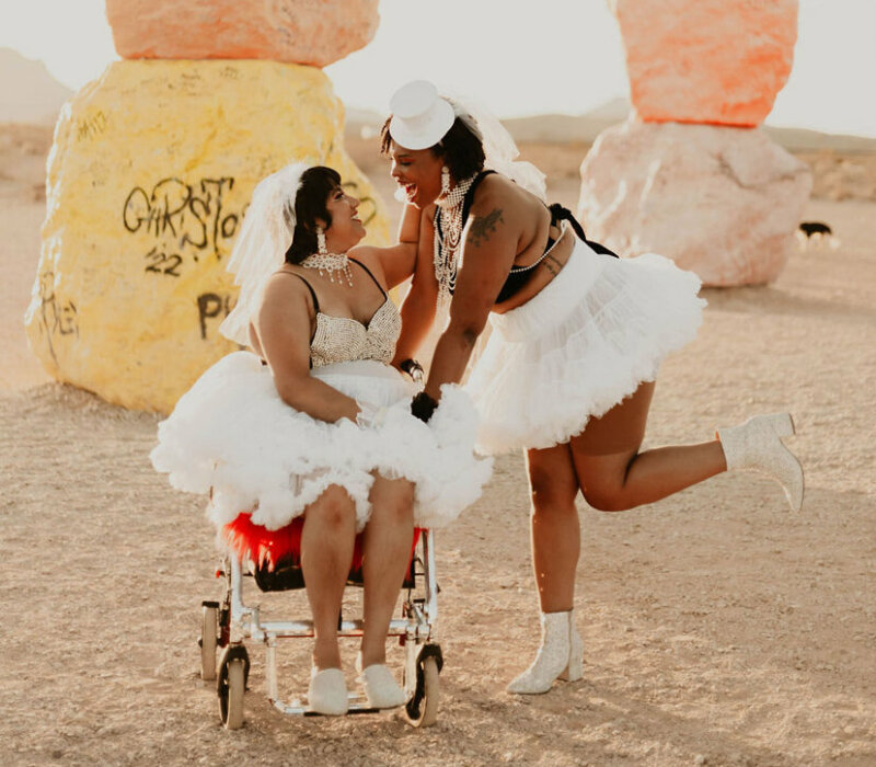 Queer non-binary black couple eloping in Las Vegas with photographer Hannah Datwyler (2)