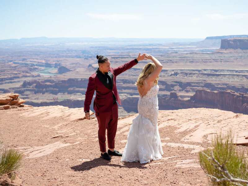 Kathleen Elizabeth Photography captured this beautiful queer elopement at Dead Horse Point, Moab Utah