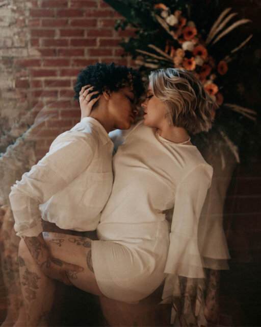Wedding beauty can get weirdly prescriptive, fast. Like suddenly there’s a very specific version of what you’re meant to look like. Softer. Straighter. More 'bridal'. Whatever that means.⁠
⁠
@thestylistabroad isn’t about that, see their work up there 👆⁠
⁠
They’re queer owned, offer gender-neutral services, are curl certified, experienced across all skin tones, and use professional vegan products. Lashes and airbrush are included (because surprise add-ons are annoying!). ⁠
⁠
They’re based across DC, Austin and Alabama, and they travel. Properly. Italy. Iceland. Croatia. The Netherlands. If you’re planning something destination-y, they’ve done it before!⁠
⁠
But the bit that stands out? They actually care about how you want to show up. Not how a wedding 'should' look. You can go full glam, low-key, structured, chaotic, slick, soft - it’s adjustable. ⁠
⁠
As it should be, it's your day after all!⁠
⁠
If that feels like your vibe, @thestylistabroad is in our directory. Linked up there 👆 of course!